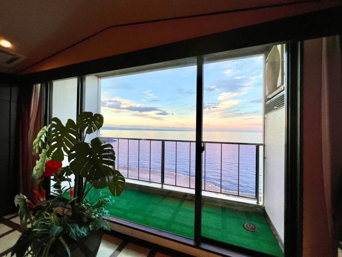 Sky Bali Style Beppu, Resort Love Hotel 外观 照片